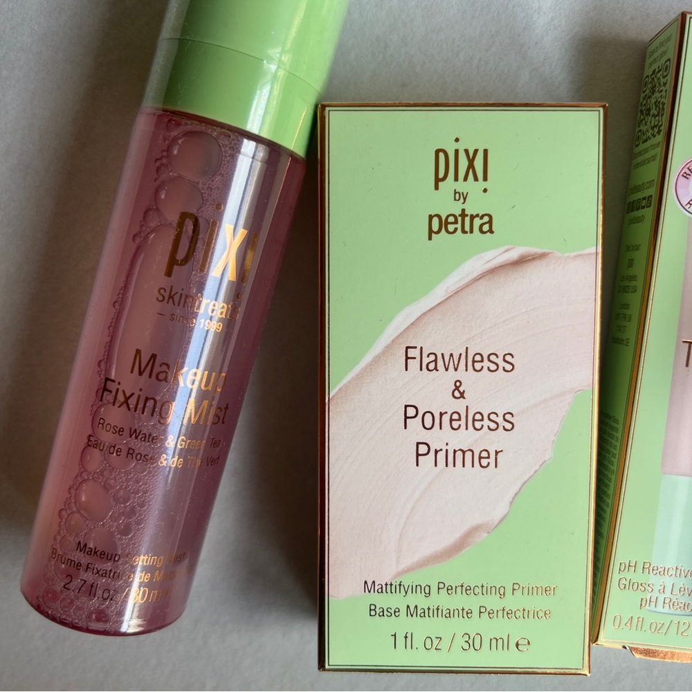Pixi | Makeup Set - Picture 2 of 3